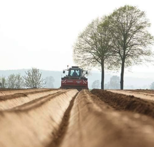 Tracteur_champs_PDT_ambiance2